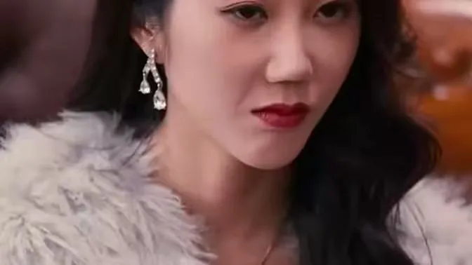 腹黑女秘海报