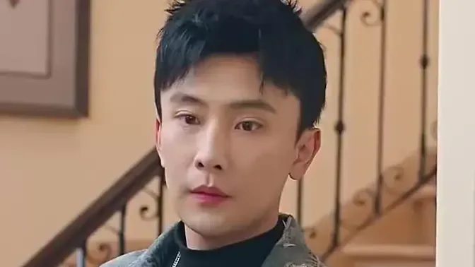 我爸给我找了三个男朋友海报